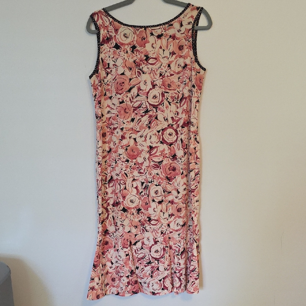 Chic Floral Midi Dress in Pink